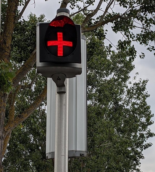 Croix indication feu rouge