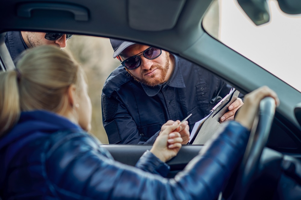 Contravention établie par un officier de police