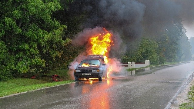 voiture en feu